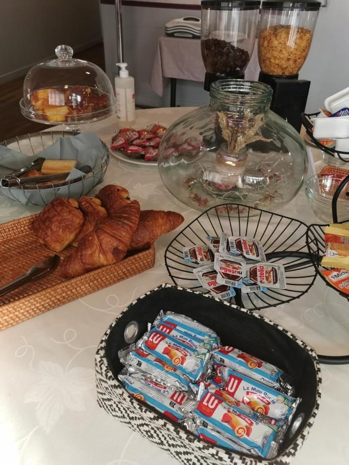 Hotel Restaurant La Grenouillere Vitre  Ngoại thất bức ảnh