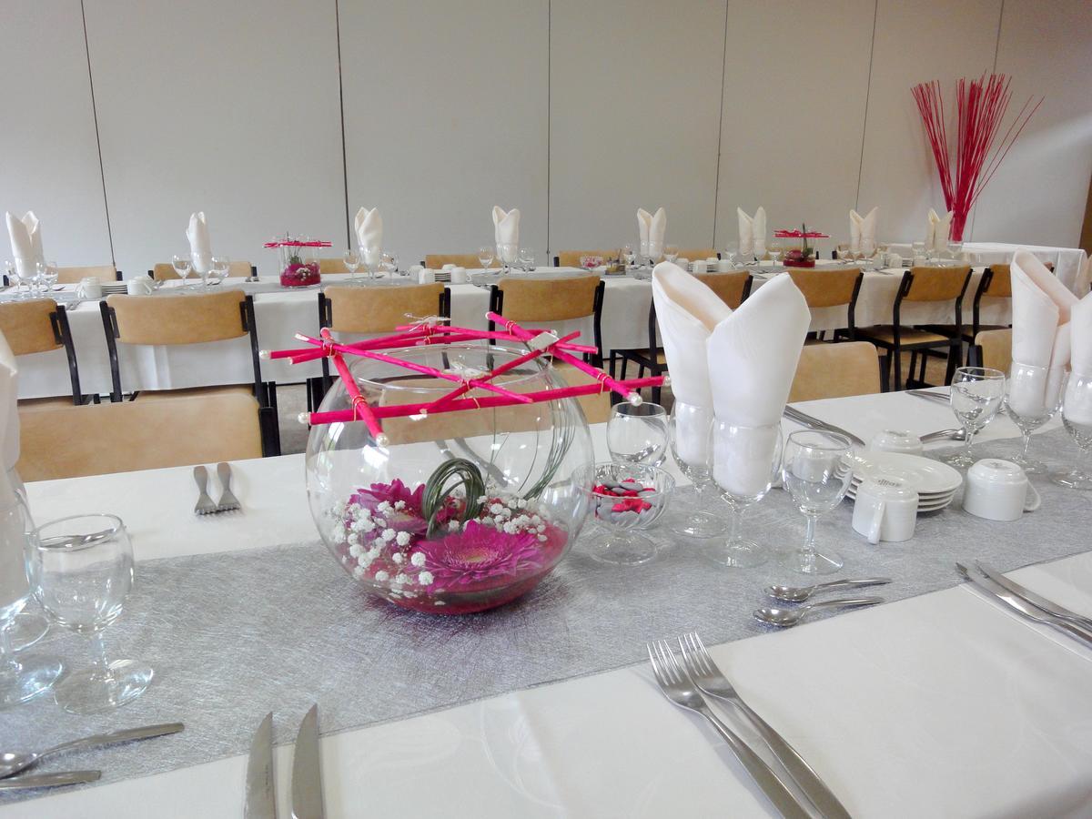 Hotel Restaurant La Grenouillere Vitre  Ngoại thất bức ảnh