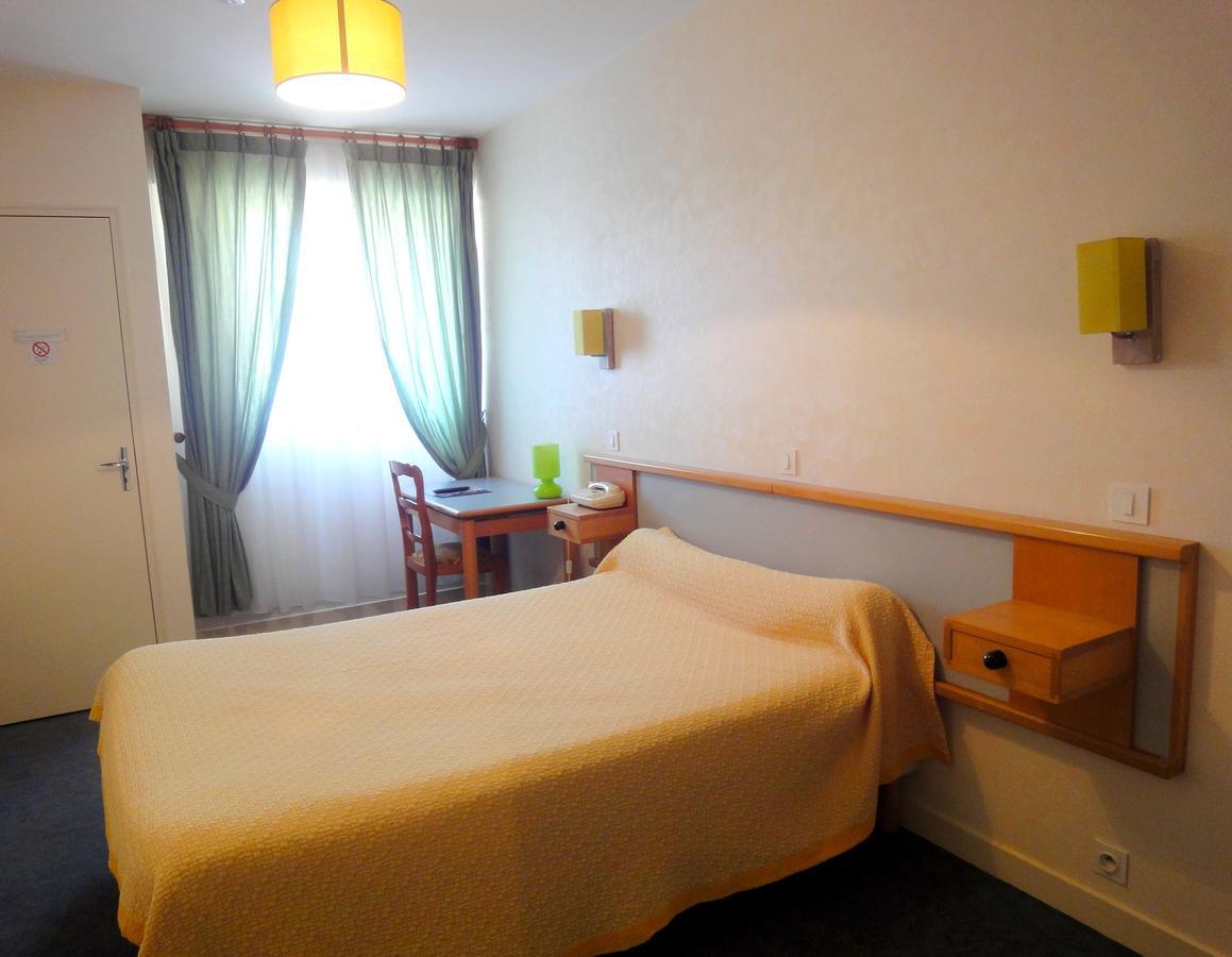 Hotel Restaurant La Grenouillere Vitre  Ngoại thất bức ảnh